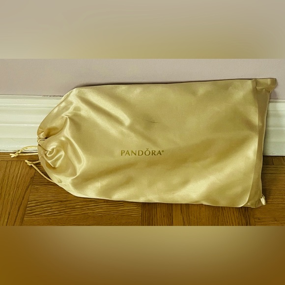 Pandora clutch purse 👛 - Picture 3 of 3